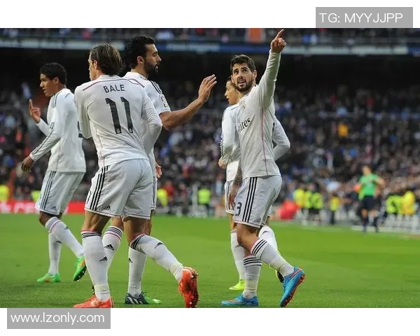 三大足球巨星争锋未来 谁将领航足坛新纪元